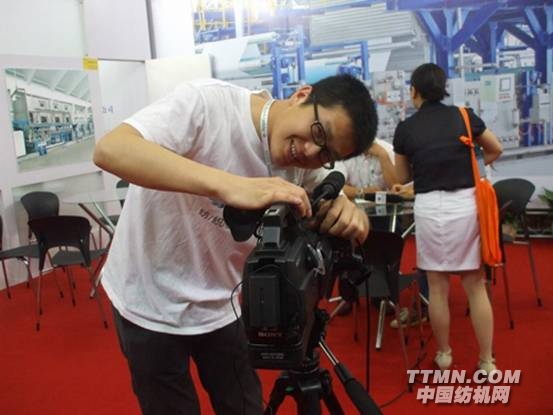 G:\2011上海紡機展圖片整理\紡機網文章\現場采訪剪影\DSCF3649.jpg