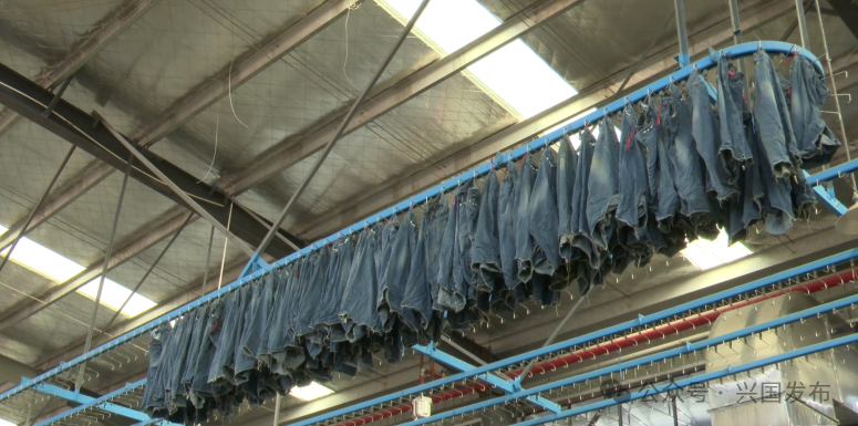 服裝廠吊掛式智能生產線